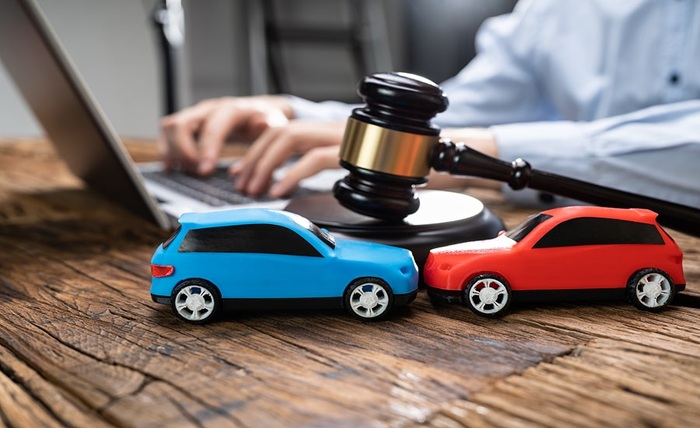 What to Expect When Working With a Car Accident Lawyer